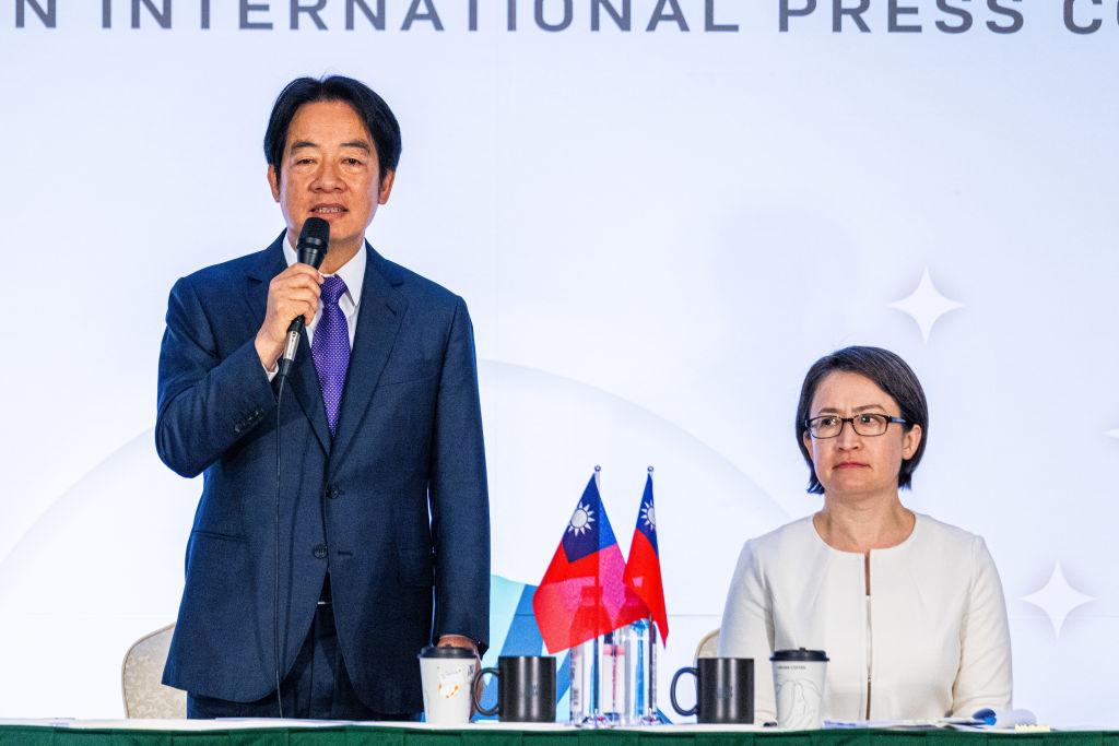 Taiwan Elections: Frontrunner Vows to Maintain Status Quo, Engage With China
