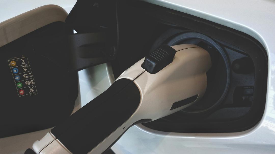 22 Dead as Lithium Batteries Explode in South Korea Factory