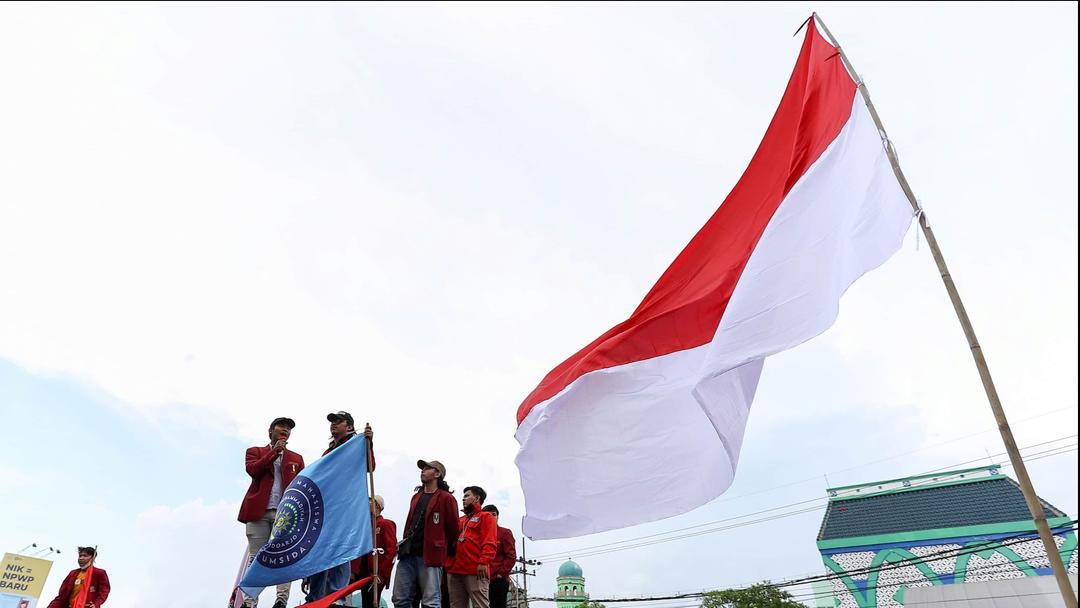 Indonesia Postpones Election Law Changes After Attempts to Storm Parliament