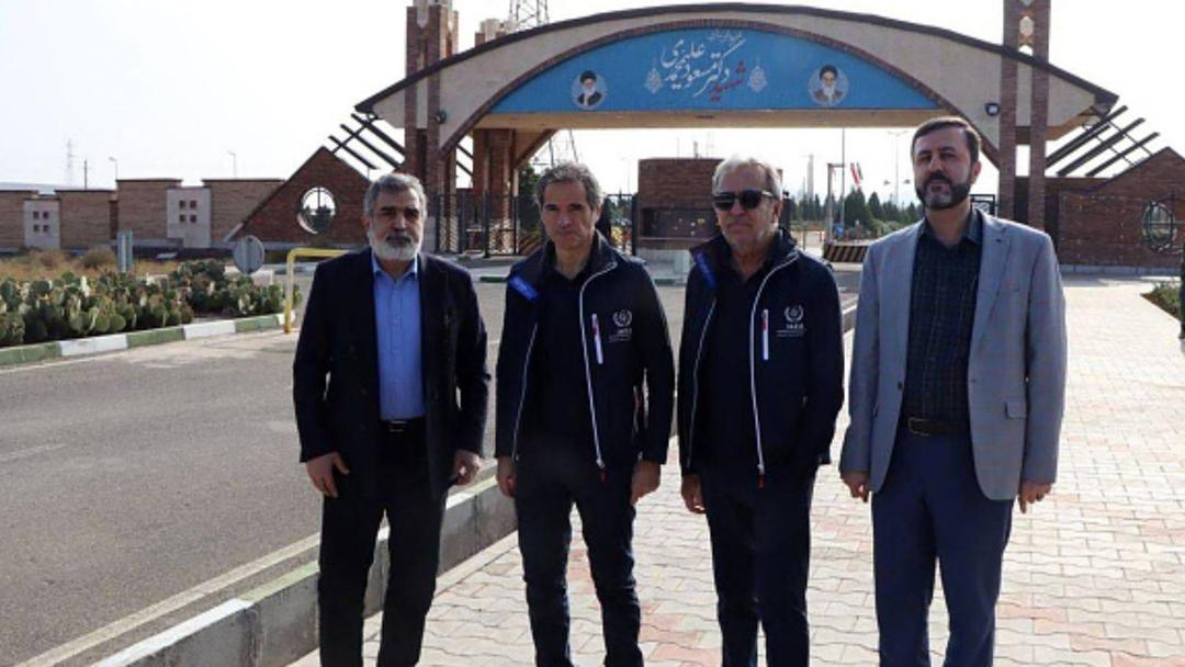 Iran Offers to Cap Near Weapons-Grade Uranium Stockpile