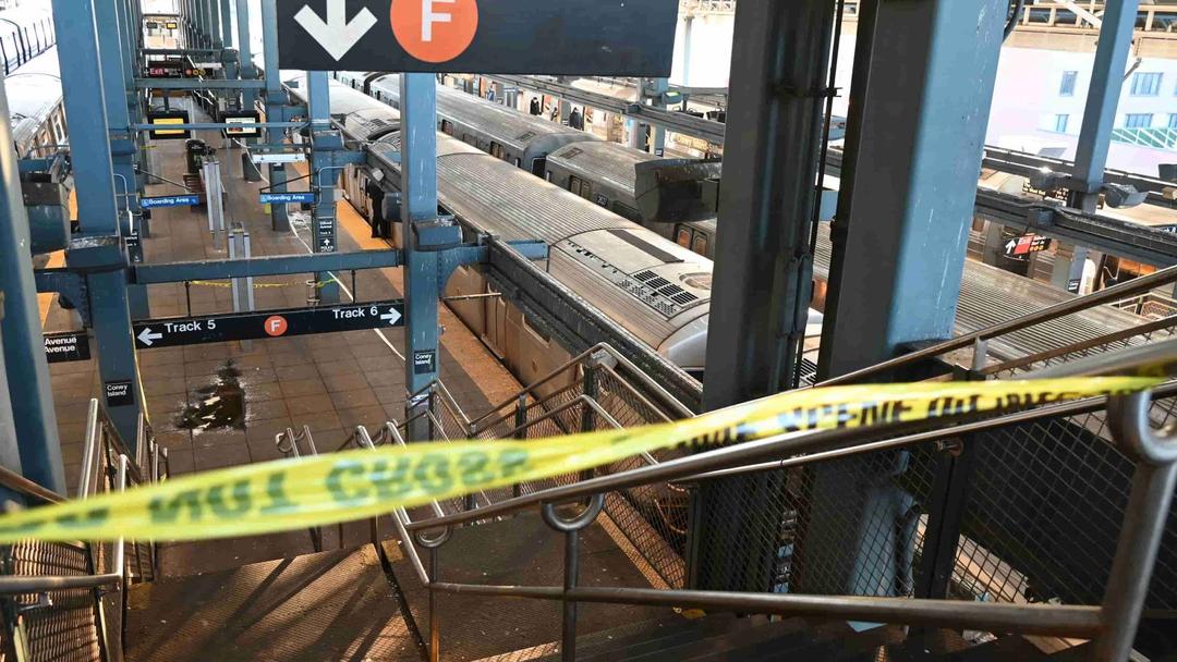 Suspect Charged in Fatal Burning of Woman on New York Subway