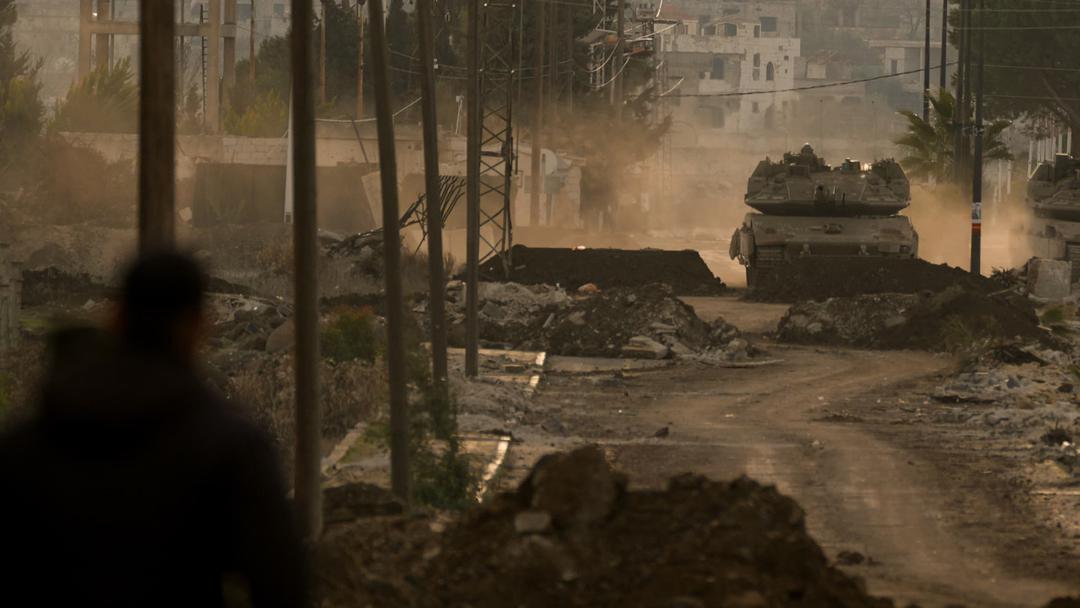 Report: Israel Building Military Posts in Syrian Buffer Zone