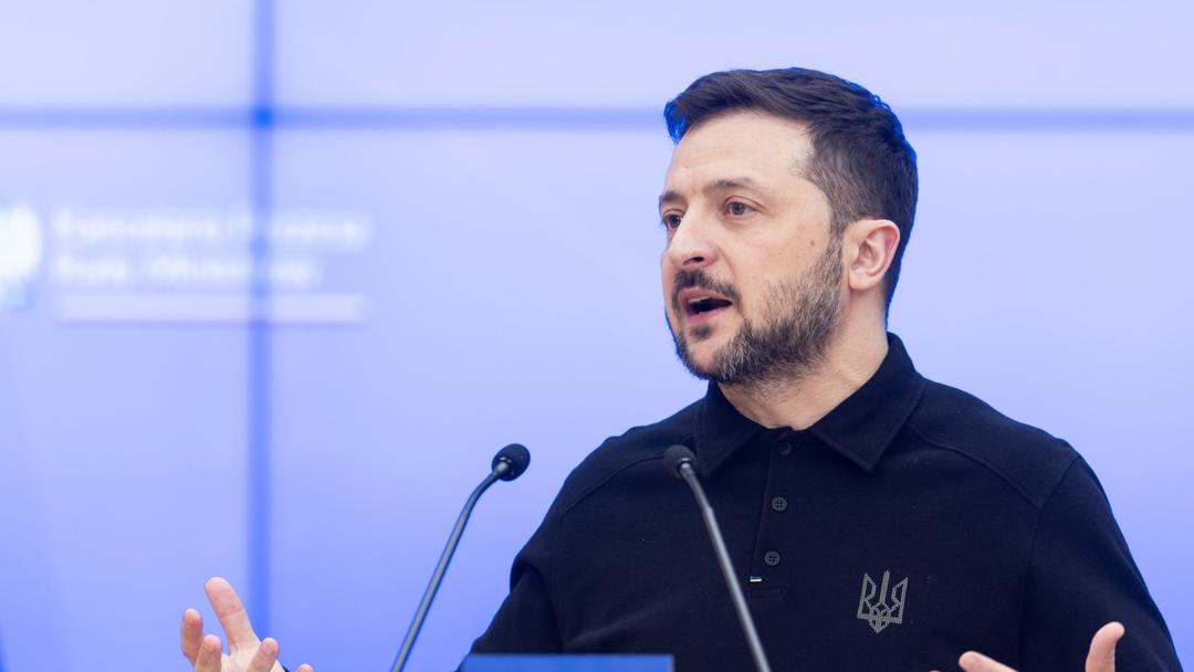 Zelenskyy Says He's Prepared to Meet Putin — If That's The Only Option