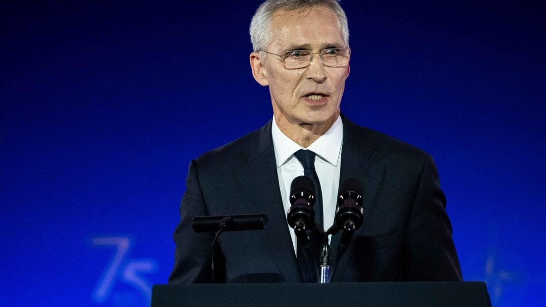 Stoltenberg: NATO Ready to Defend Against Attack from 'Moscow or Minsk'