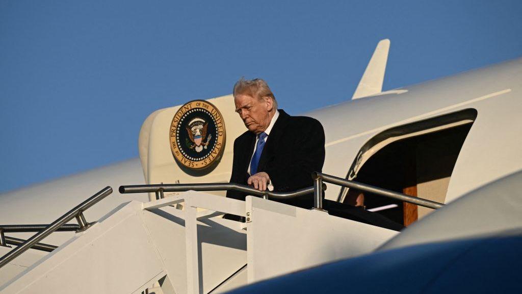 Trump 'Pissed Off' at Putin, Threatens Oil Tariffs Unless Cease-fire Progress