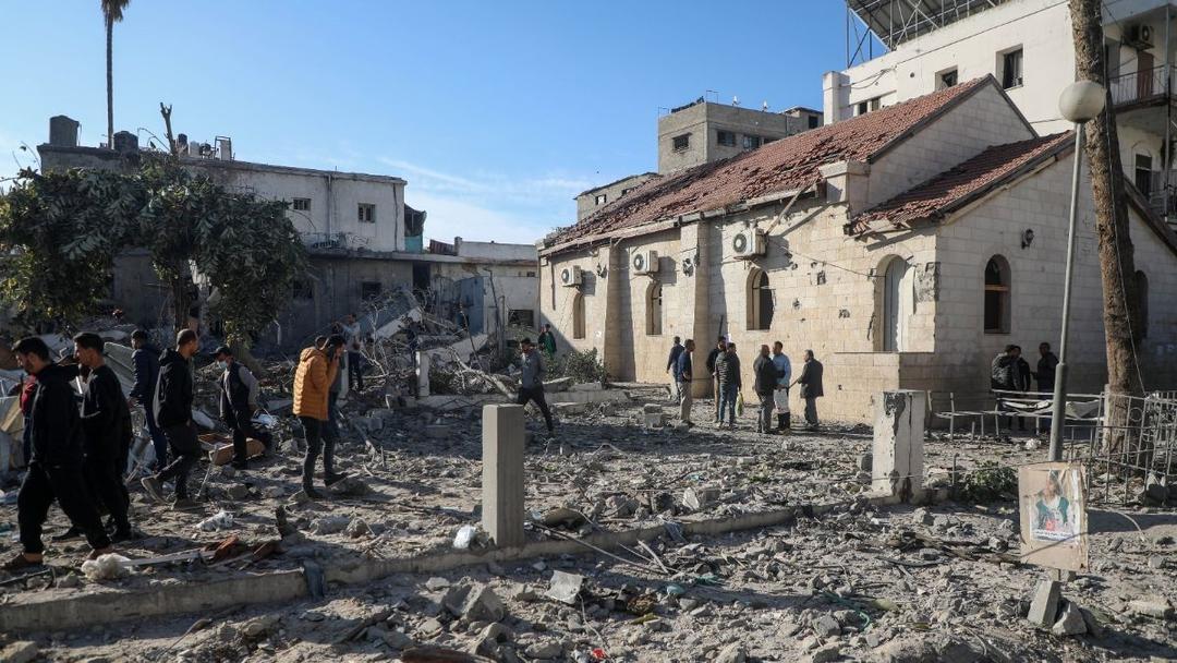 Israeli Airstrikes Hit Gaza's al-Ahli Hospital