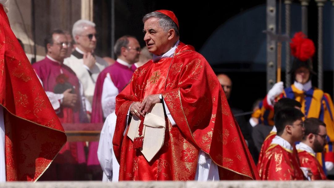 Report: Pope's Letters Ban Cardinal Becciu from Conclave