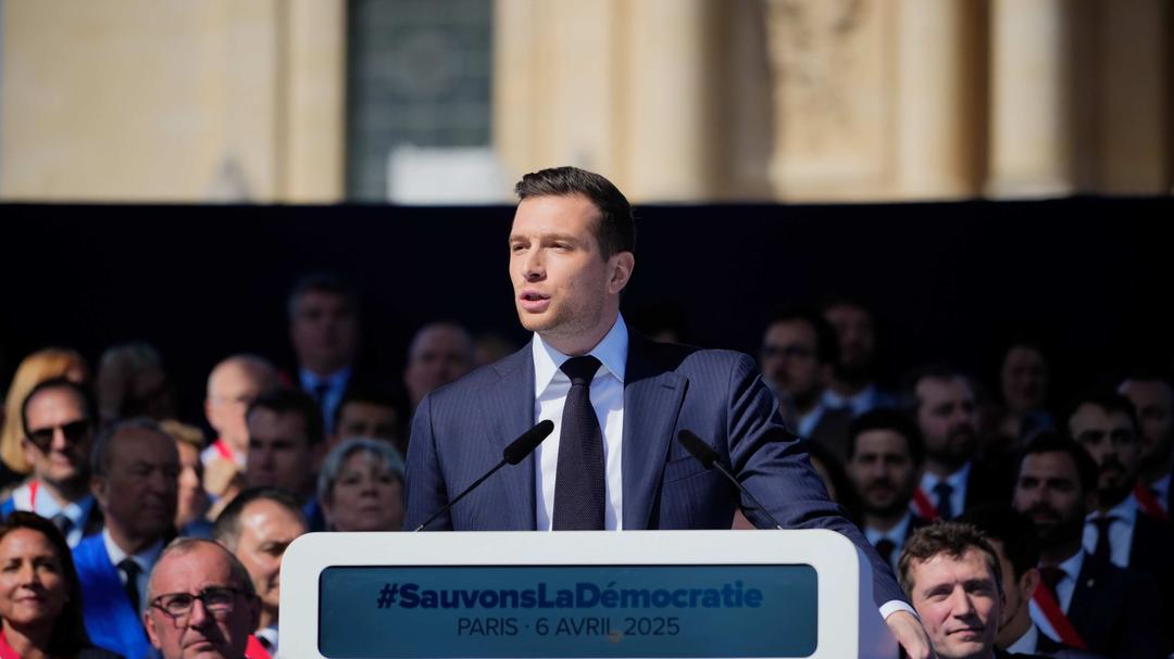 Bardella Steps Up as Le Pen's Heir in French Presidential Race