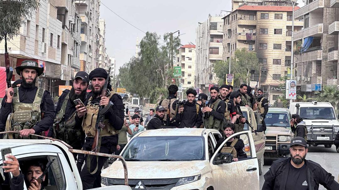 Israel Strikes Near Syrian Palace Amid Druze Clashes