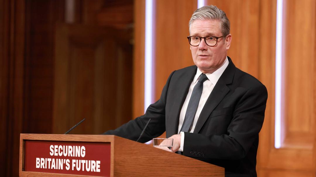 UK Unveils Immigration Reform to Cut Net Migration