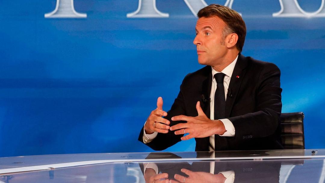 Macron Signals Openness to Discuss Nuclear Weapon Sharing
