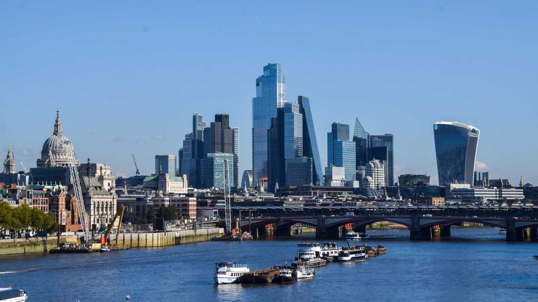 UK Economy Grows 0.7% in Q1