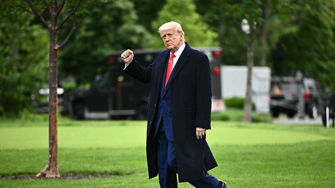 Trump Hosts Crypto Dinner for Top $TRUMP Coin Investors