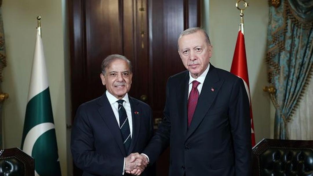 Erdogan, Sharif Meet in Istanbul Amid India-Turkey Tensions
