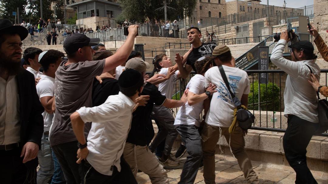 Israel: Violence in Old City Amid Jerusalem Day March