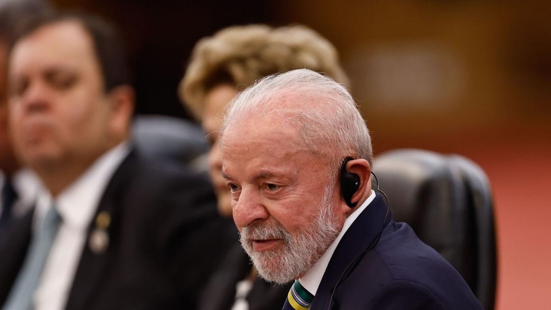 Brazil's Lula Rests at Home After Vertigo Episode