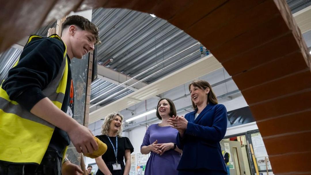 UK Unveils £3B Skills Program to Train 120,000 Workers