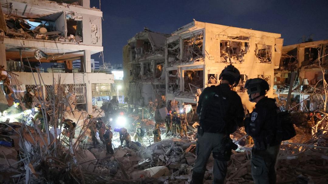 Israel-Iran Conflict Escalates as Clashes Enter Fourth Day