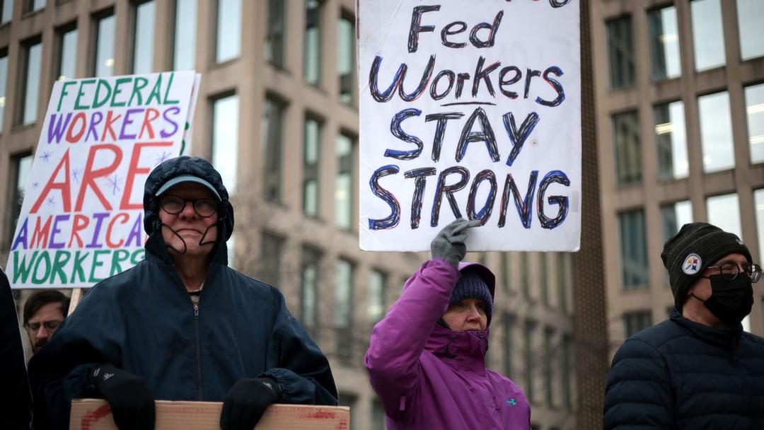 Judge Blocks Trump Order Ending Federal Worker Union Bargaining Rights