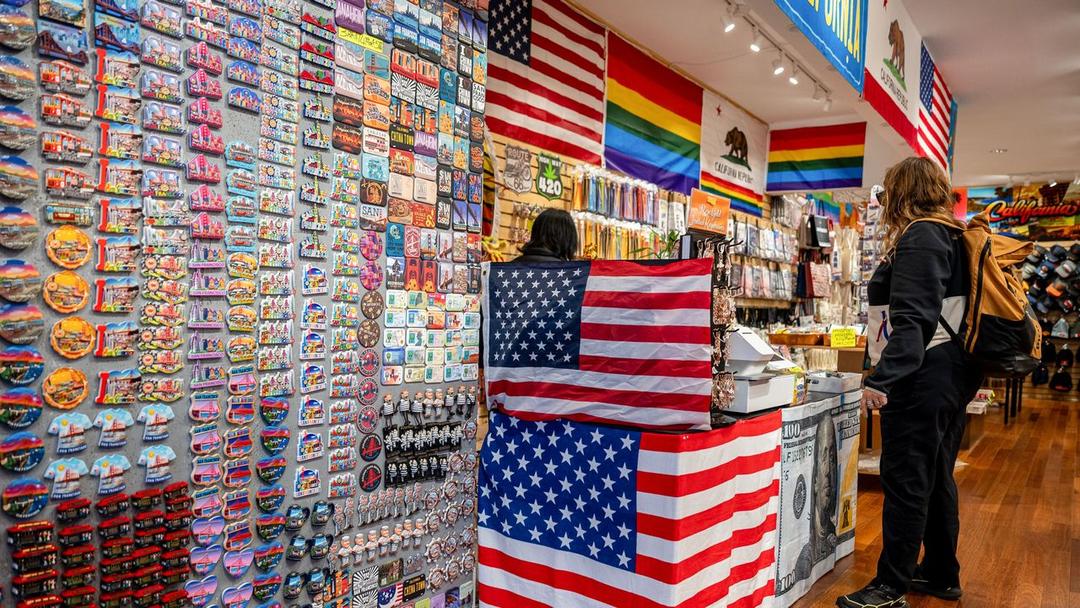 US Economy Contracts 0.5% in Q1 Amid Tariff-Driven Import Surge