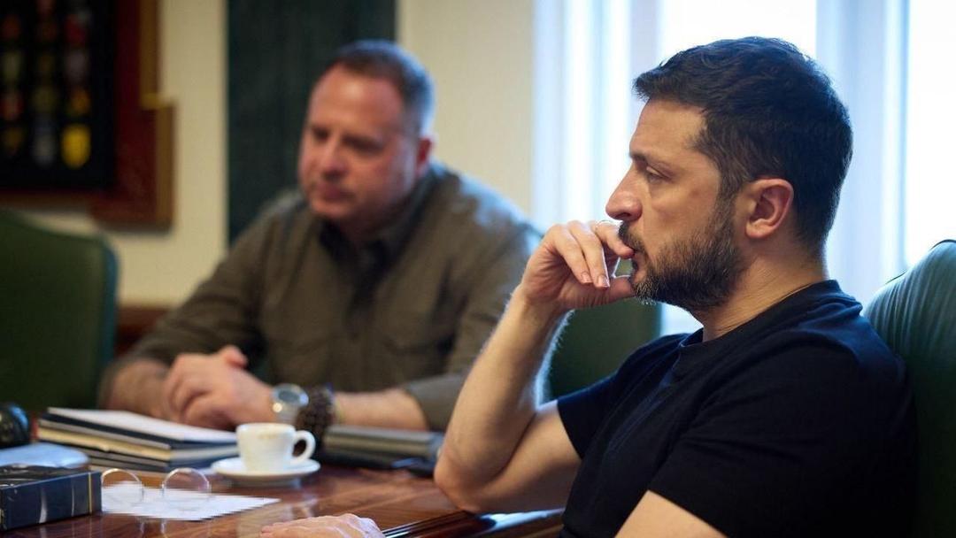 Report: Zelenskyy Prepared to Cede Territory for Security Guarantees