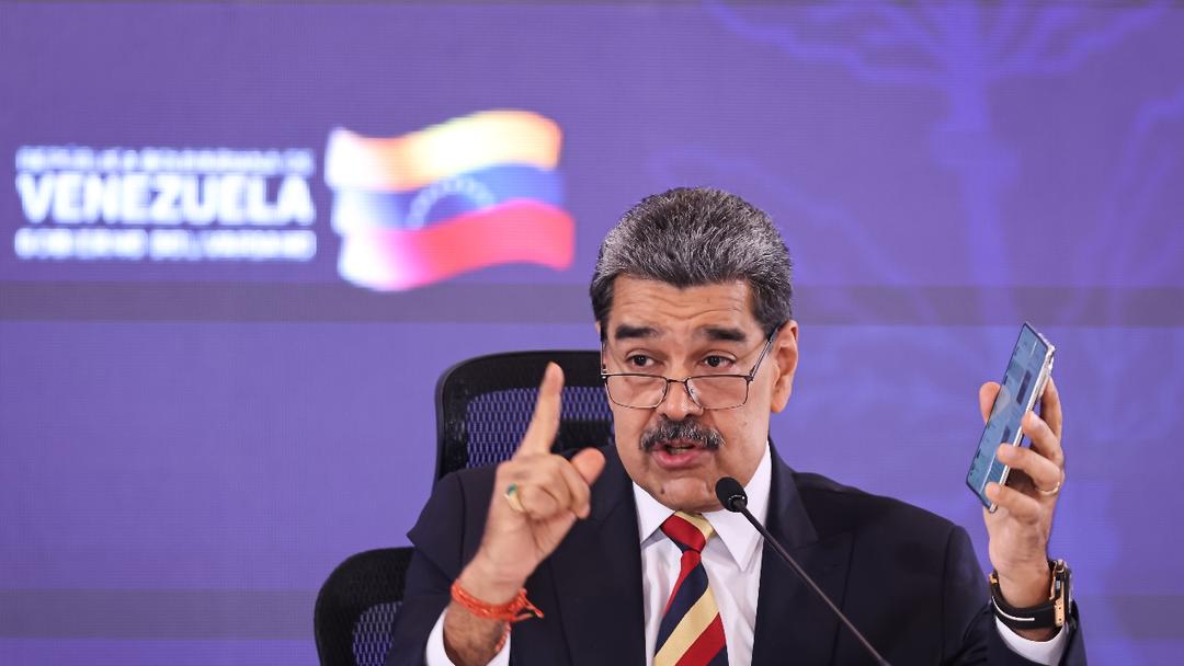 Maduro to Declare 'Republic in Arms' if US Attacks Venezuela