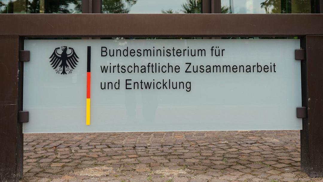 Germany Cuts Development Aid 8% in 2025 Budget