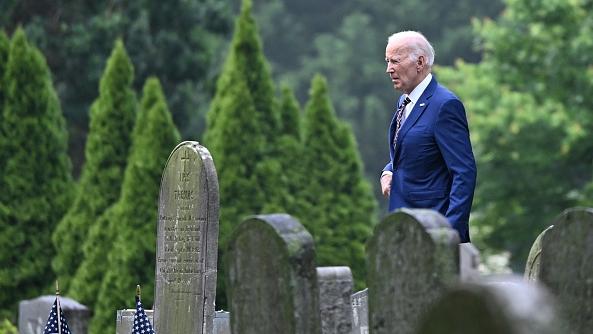 Trump Installs Presidential Walk of Fame, Replaces Biden Portrait
