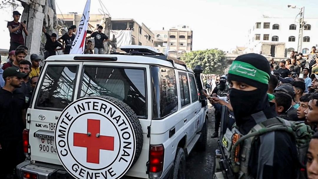 Trump Demands Hamas Disarm