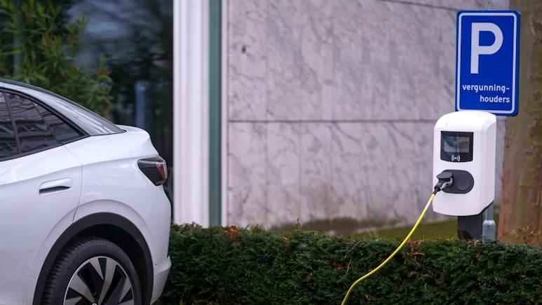 Report: Plug-in Hybrids Emit 5x More CO2 Than Lab Tests Show