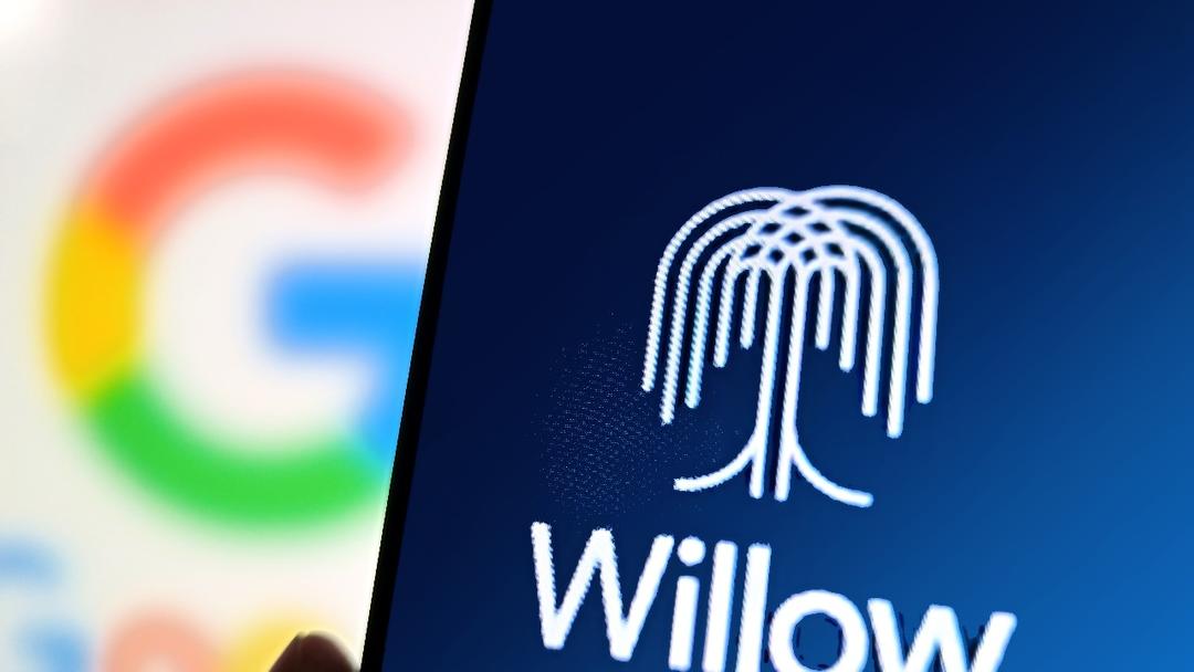 Google's Willow Chip Achieves First Quantum Computing Advantage