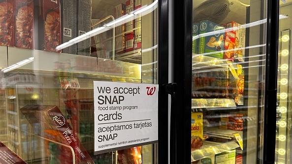 U.S.: 42 Million Risk Losing Food Benefits in Shutdown Crisis
