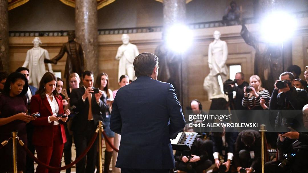 House Ends Record 43-Day Government Shutdown with 222-209 Vote