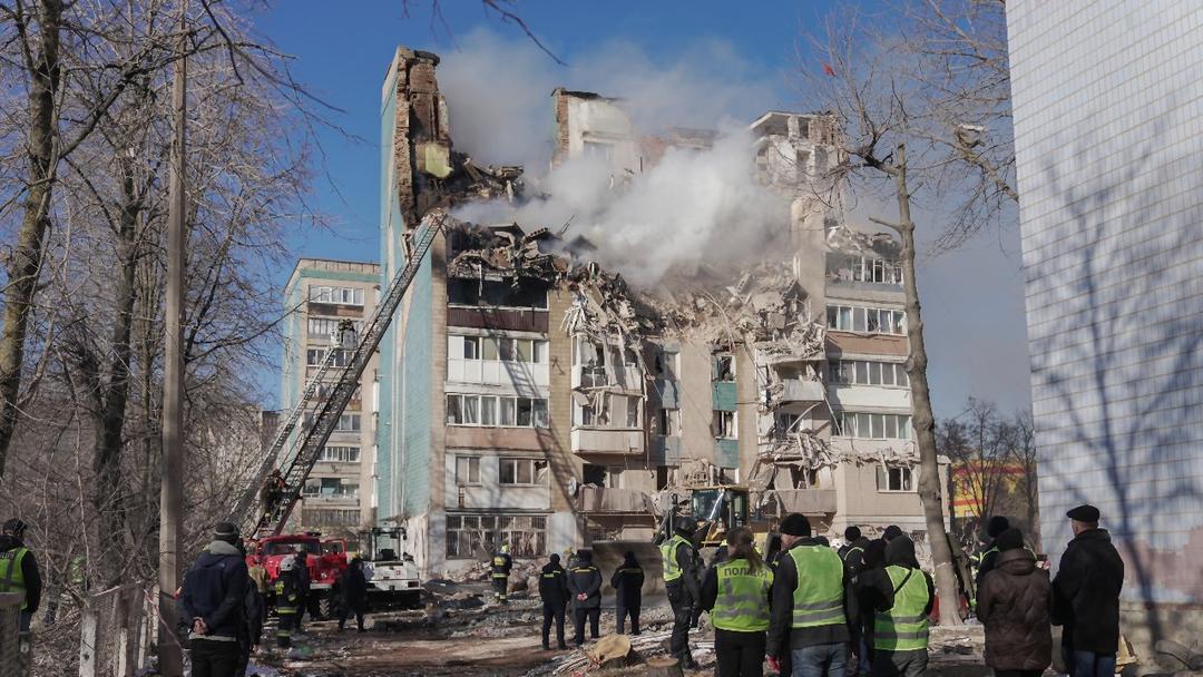 Russian Missile Attack Kills 25 in Ukraine's Ternopil