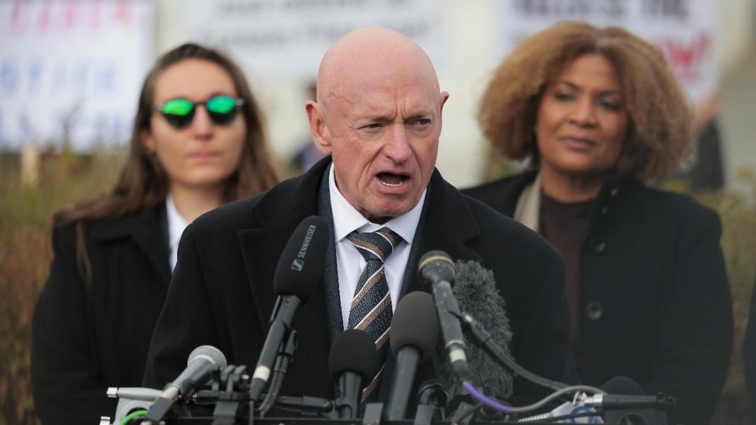 FBI to Interview 6 Democrats Over 'Seditious' Military Video